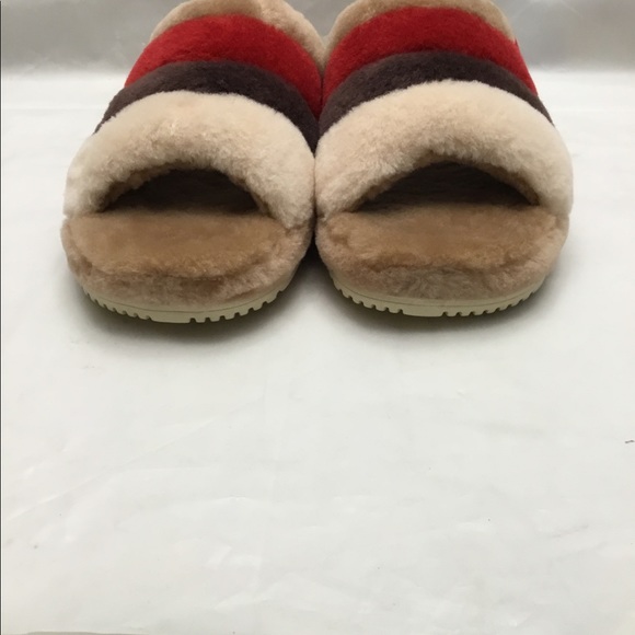 UGGS SANDALS - Picture 13 of 16